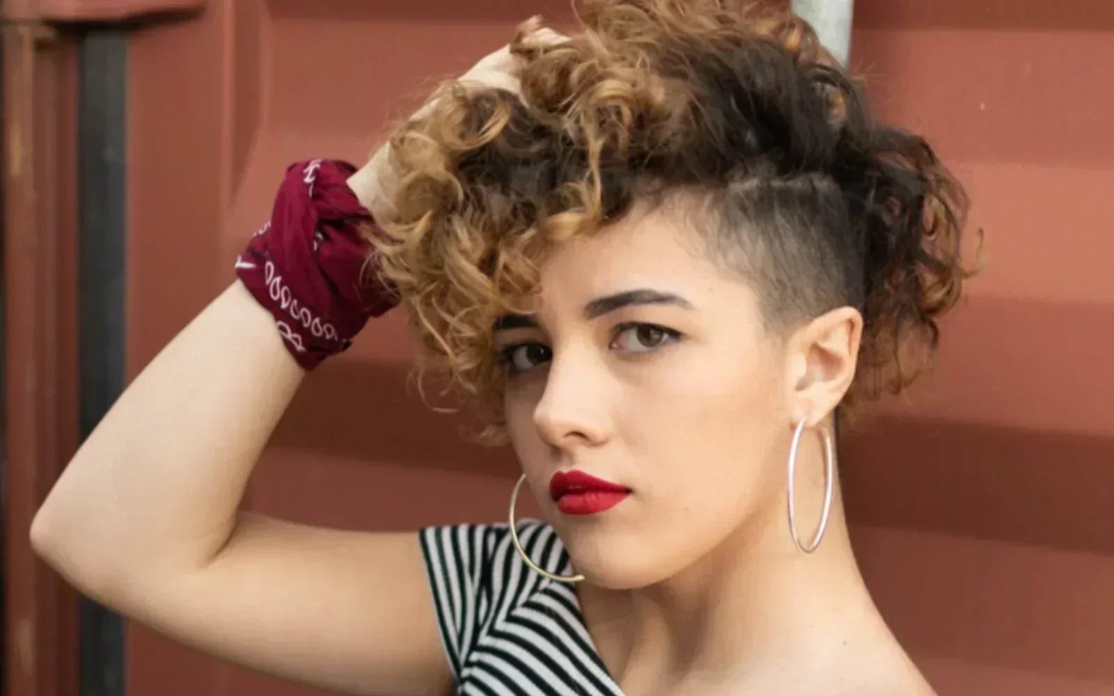16 best short curly hairstyles to show off your natural texture